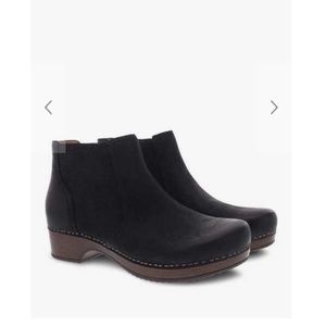 Dansko Barbara Black Nubuck Bootie Size 39